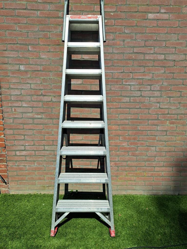 Altrex ladder 8 treden - Nog in prima staat, Doe-het-zelf en Verbouw, Ladders en Trappen, Ophalen, Gebruikt, 4 meter of meer