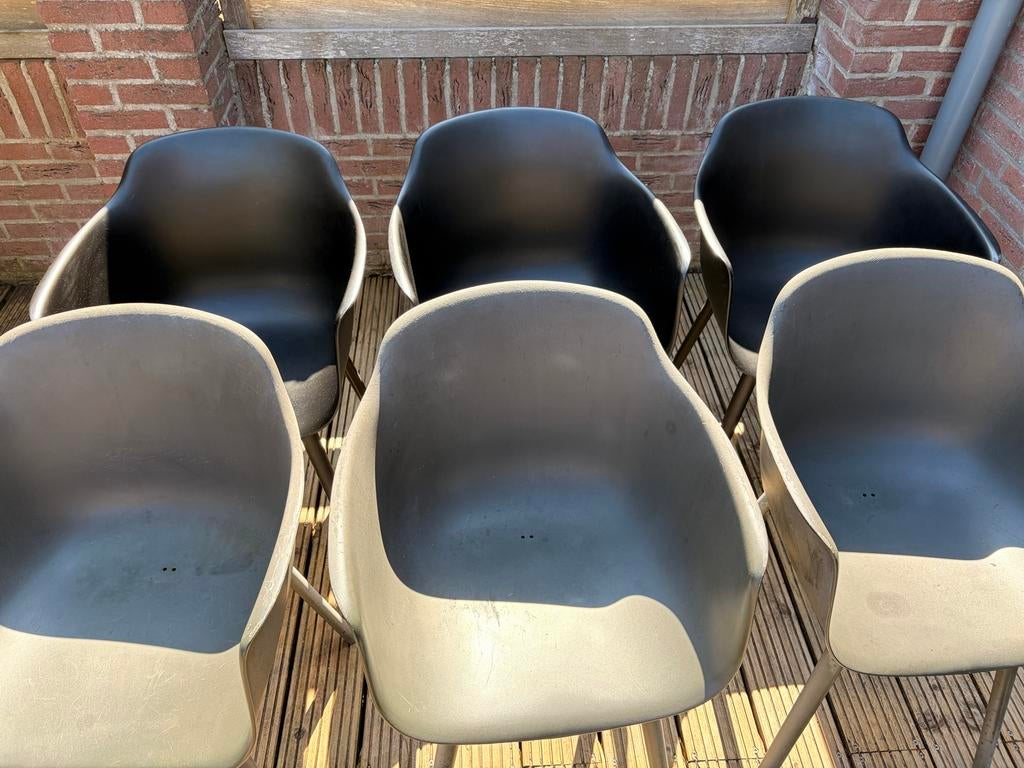 6 tuinstoelen: 3 zwart, 3 donkergroen (hard plastic), Ophalen, Gebruikt, Plastic
