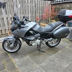 Honda Deauville NT700VA uit 2006, 700 cc, 2 cilinders, Cardan-aandrijving, Particulier