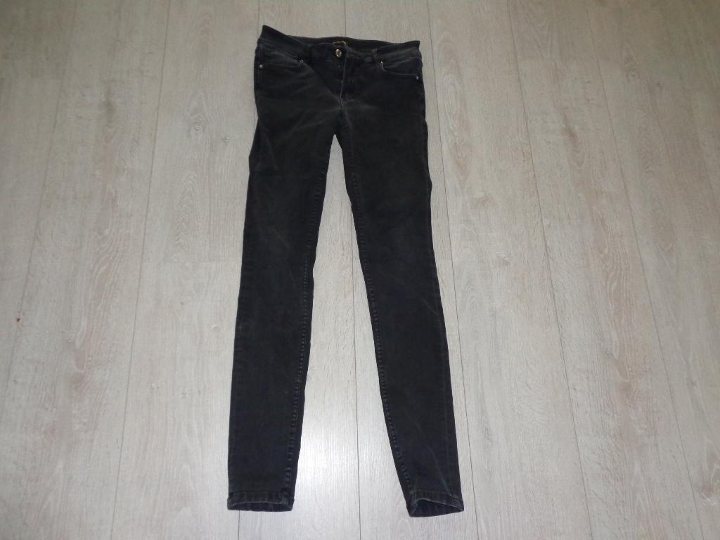 damesspijkerbroek maat XS van MASSIMO DUTTI, TRAFALUC ZARA, Ophalen of Verzenden, Gedragen, Overige kleuren, W27 (confectie 34) of kleiner