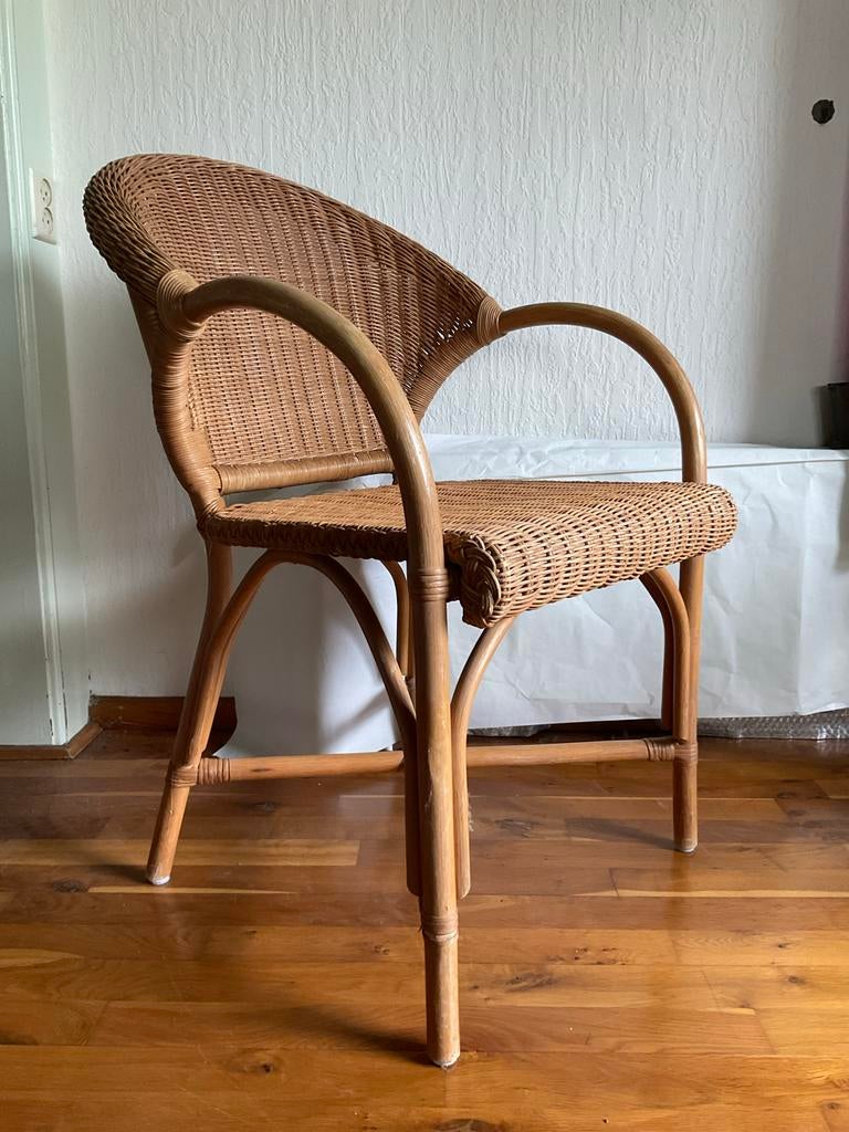 ROHÉ Rotan stoel met armleuningen, Huis en Inrichting, Stoelen, Ophalen, Overige kleuren, Riet of Rotan, Zo goed als nieuw