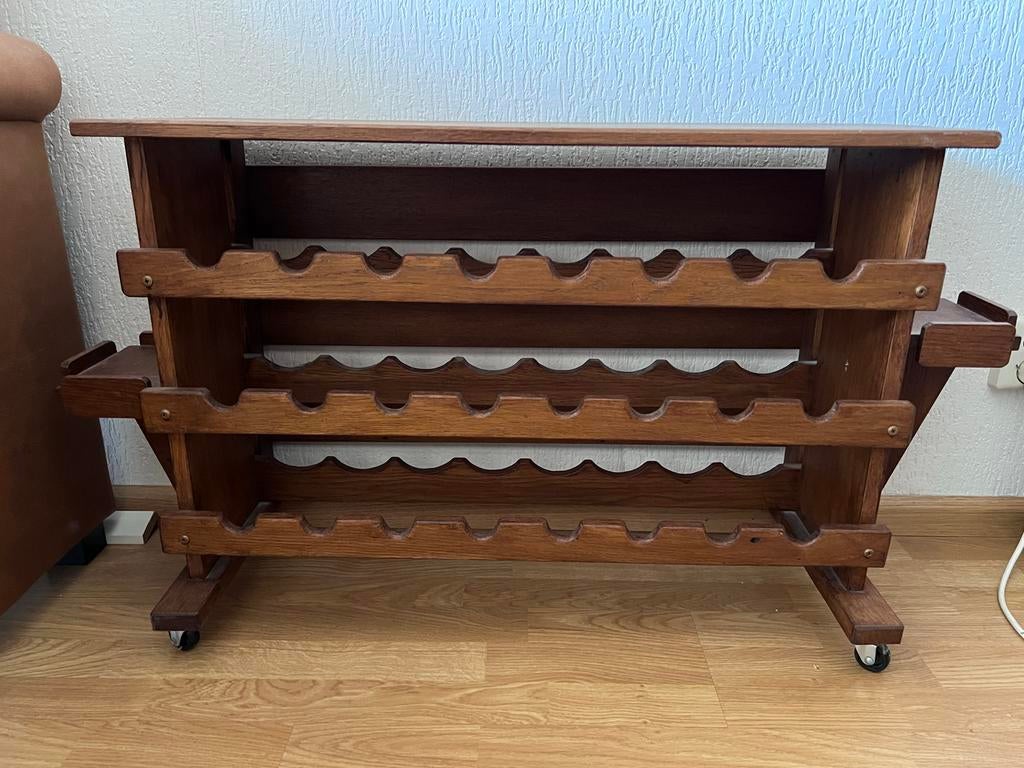 Antieke eiken wijnkast op wielen, Ophalen, Gebruikt, 50 tot 75 cm, 15 tot 25 flessen