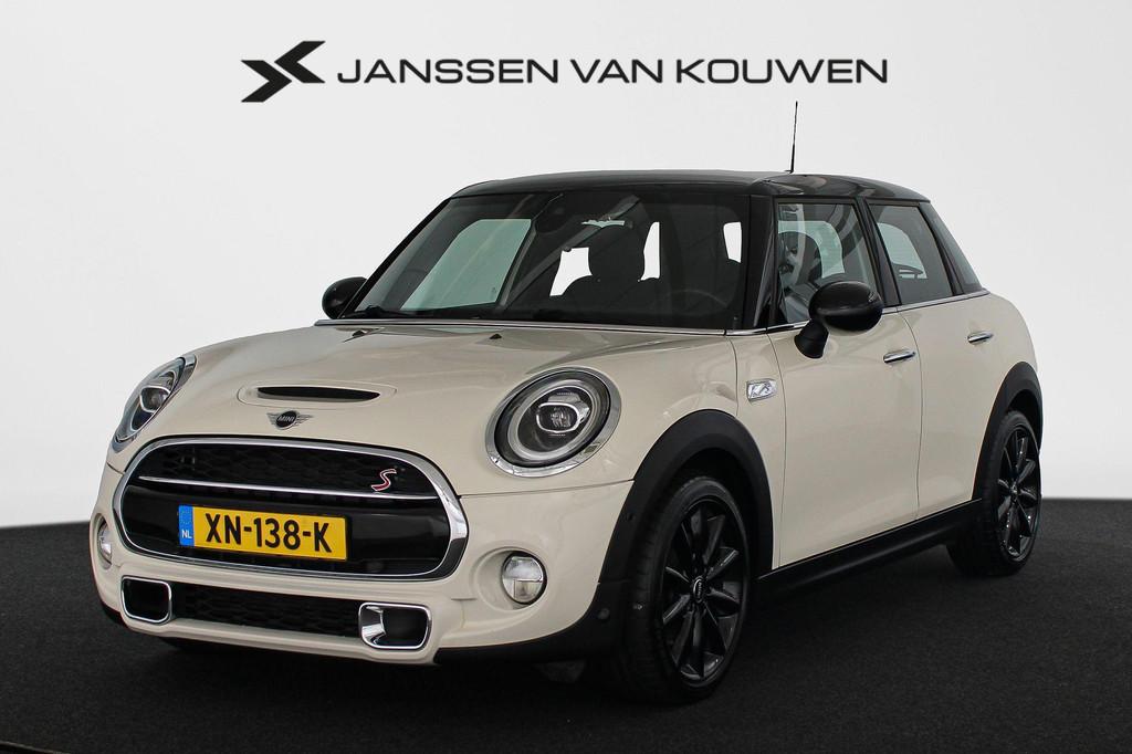 Mini Mini 2.0 Cooper S Chili Adaptive cruise Keyless Head-up, Auto's, Mini, 1998 cc, Gebruikt, LED verlichting, Leder en Stof