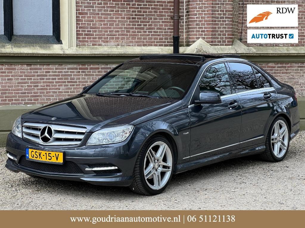 Mercedes-Benz C-Klasse C200 CGI AMG | Open dak | Cruise, Euro 5, Achterwielaandrijving, 1800 kg, Zwart