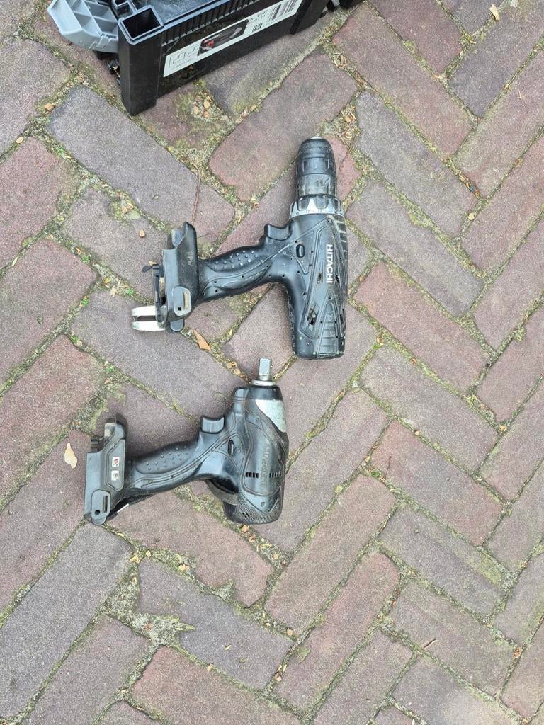 Hitachi accuboormachine en slagmoersleutel., Ophalen