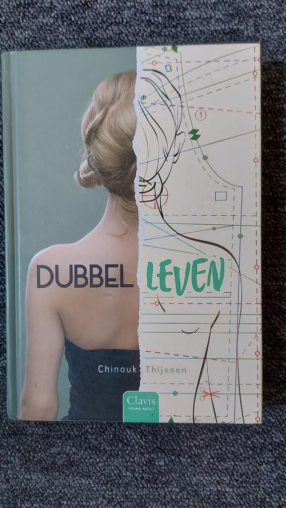 Dubbel Leven - Chinouk Thijssen (Young Adult), Boeken, Ophalen of Verzenden, Zo goed als nieuw, Chinouk Thijssen, Nederland