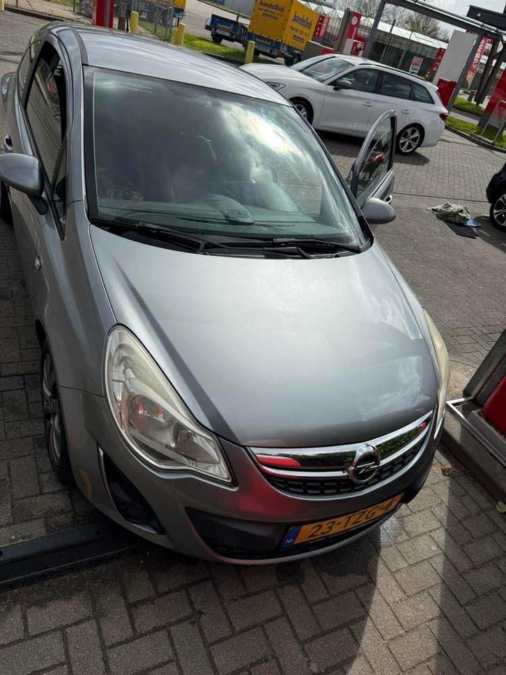 Opel Corsa 1.2 16V LPG 3D 2012 Grijs, nieuwe APK, Voorwielaandrijving, 83 pk, 4 cilinders, Bluetooth