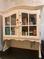 Wit kastje met glazen deurtjes, Huis en Inrichting, Kasten | Overige, Ophalen, Gebruikt