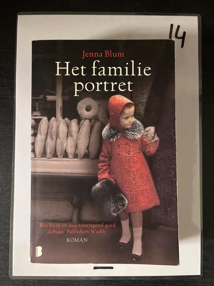 Het Familieportret - Jenna Blum (Roman), Boeken, Romans, Zo goed als nieuw, Nederland, Ophalen of Verzenden