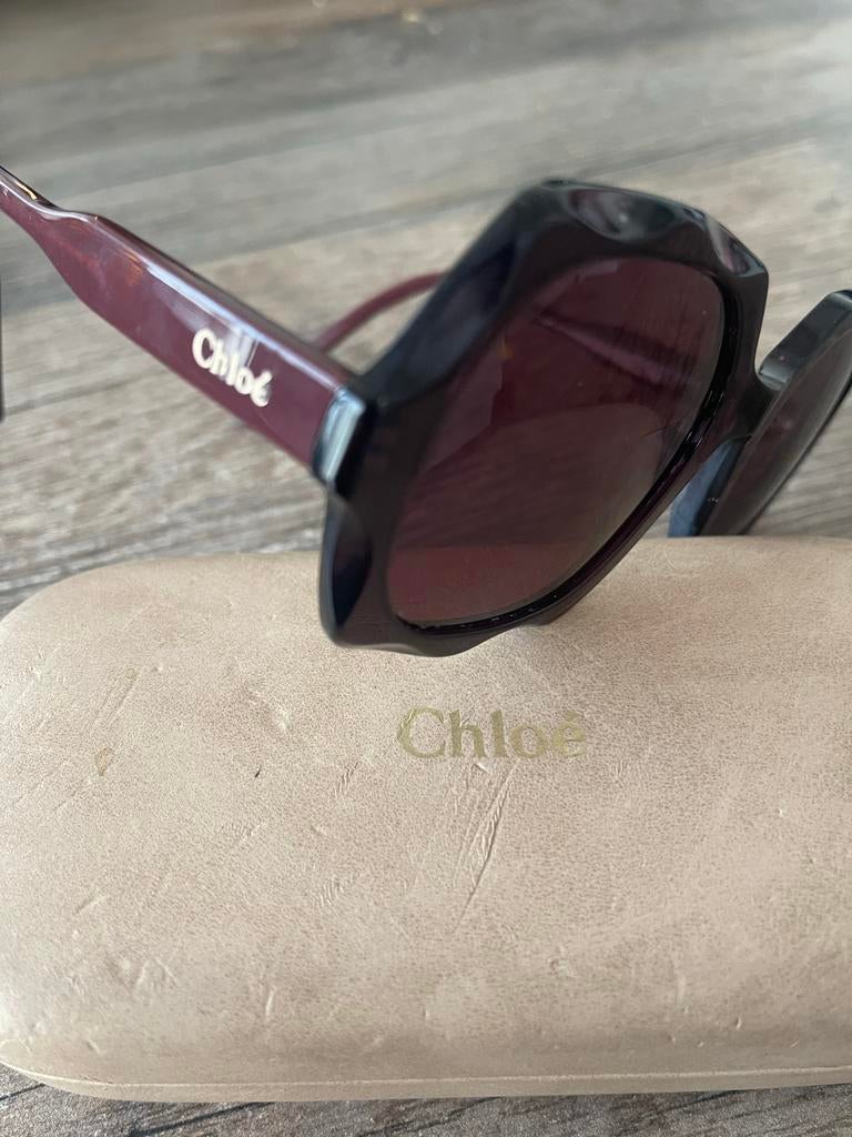 Chloé Zonnebril - Donker Bordeauxrood - Zo goed als nieuw, Sieraden, Tassen en Uiterlijk, Zonnebrillen en Brillen | Dames, Overige merken