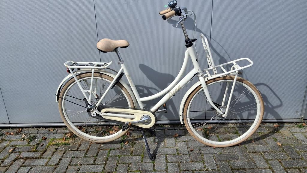 Batavus Diva 7 versnellingen wit framemaat 56, Fietsen en Brommers, Fietsen | Dames | Damesfietsen, Ophalen, Versnellingen, Batavus