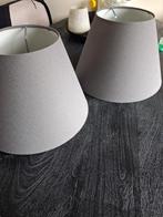 Twee grijze lampenkappen, Ophalen, Grijs, Rond, 25 tot 50 cm