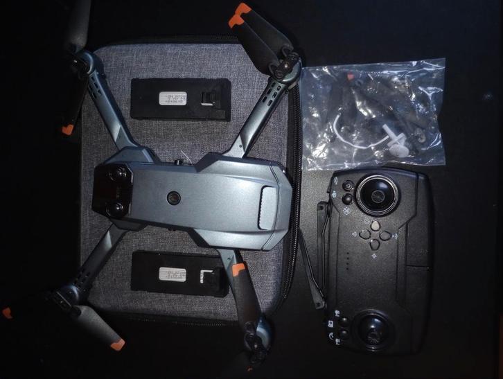Compacte opvouwbare drone met camera en extra accu's, Audio, Tv en Foto, Drones, Zo goed als nieuw, Cameradrone, Standaard kwaliteit