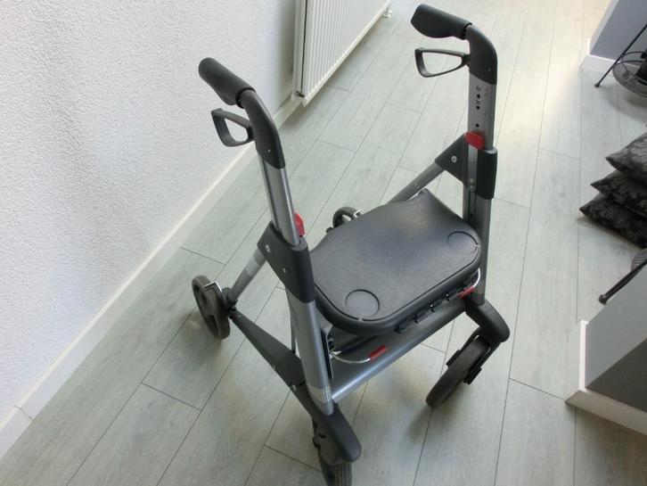 Lichtgewicht rollator, Diversen, Rollators, Gebruikt, Lichtgewicht, Ophalen of Verzenden