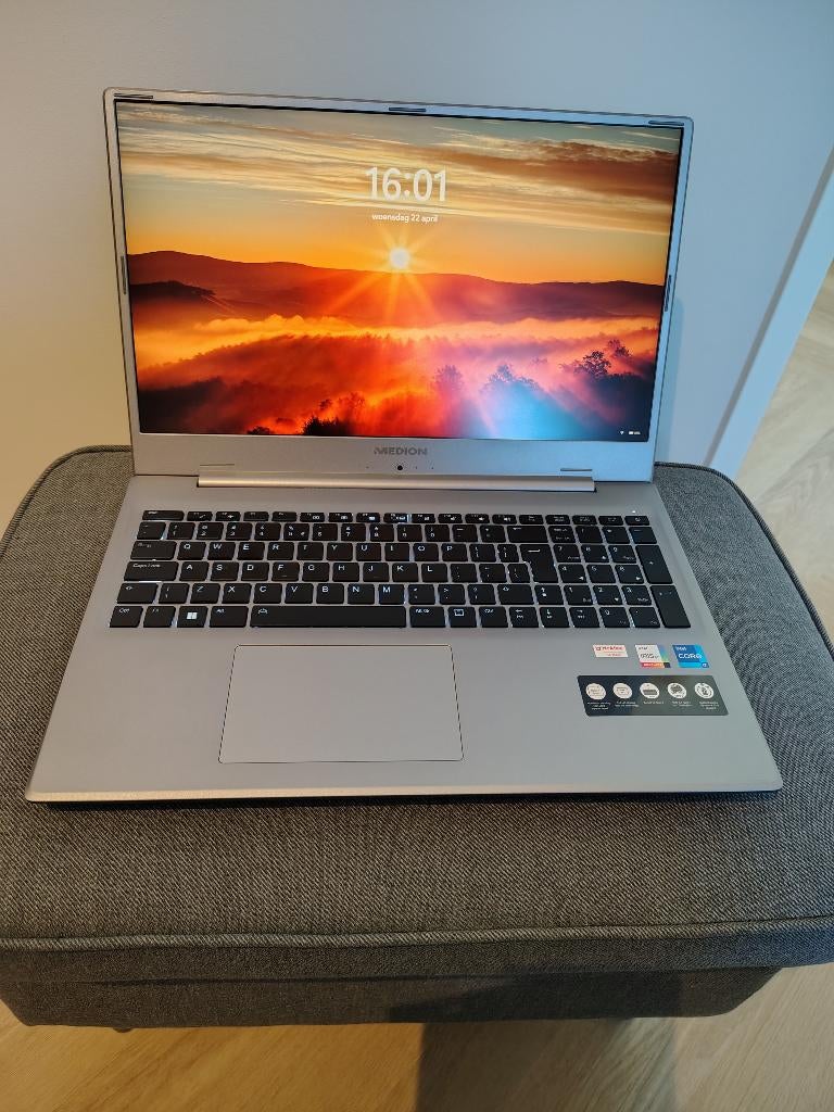 MEDION AKOYA 17,3" Notebook met Intel Core i7-1255U, Medion Akoya, Qwerty, Minder dan 2 Ghz, Ophalen of Verzenden