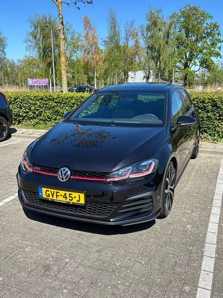 Volkswagen Golf 7.5 GTI FULL OPTION!, Auto's, Stof, Zwart, 4 cilinders, Zwart