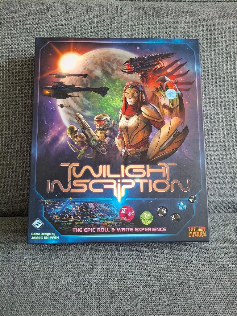 Twilight Inscription, Ophalen of Verzenden, Zo goed als nieuw