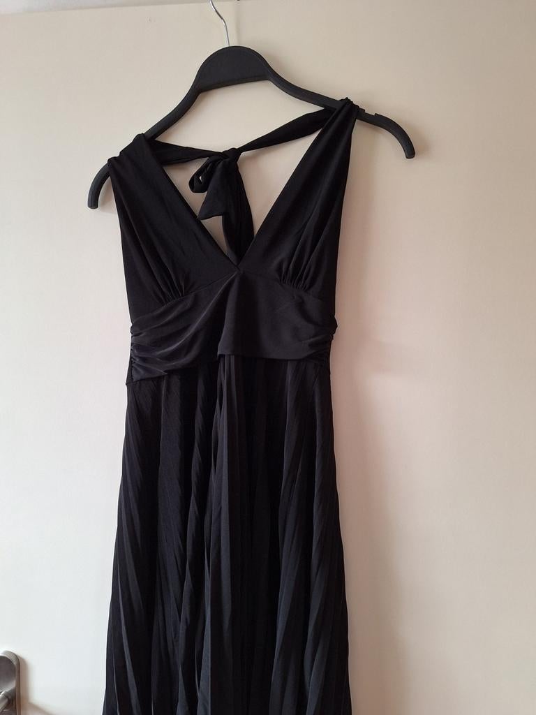 Dames jurk  zwart met plooi rok, Ophalen of Verzenden, Zo goed als nieuw, Zwart, Overige typen