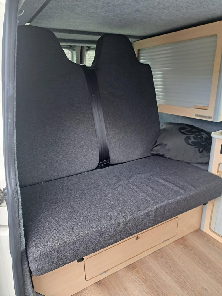 goedgekeurde slaap/bank vw  t5, Caravans en Kamperen, Camper-accessoires, Ophalen, Zo goed als nieuw