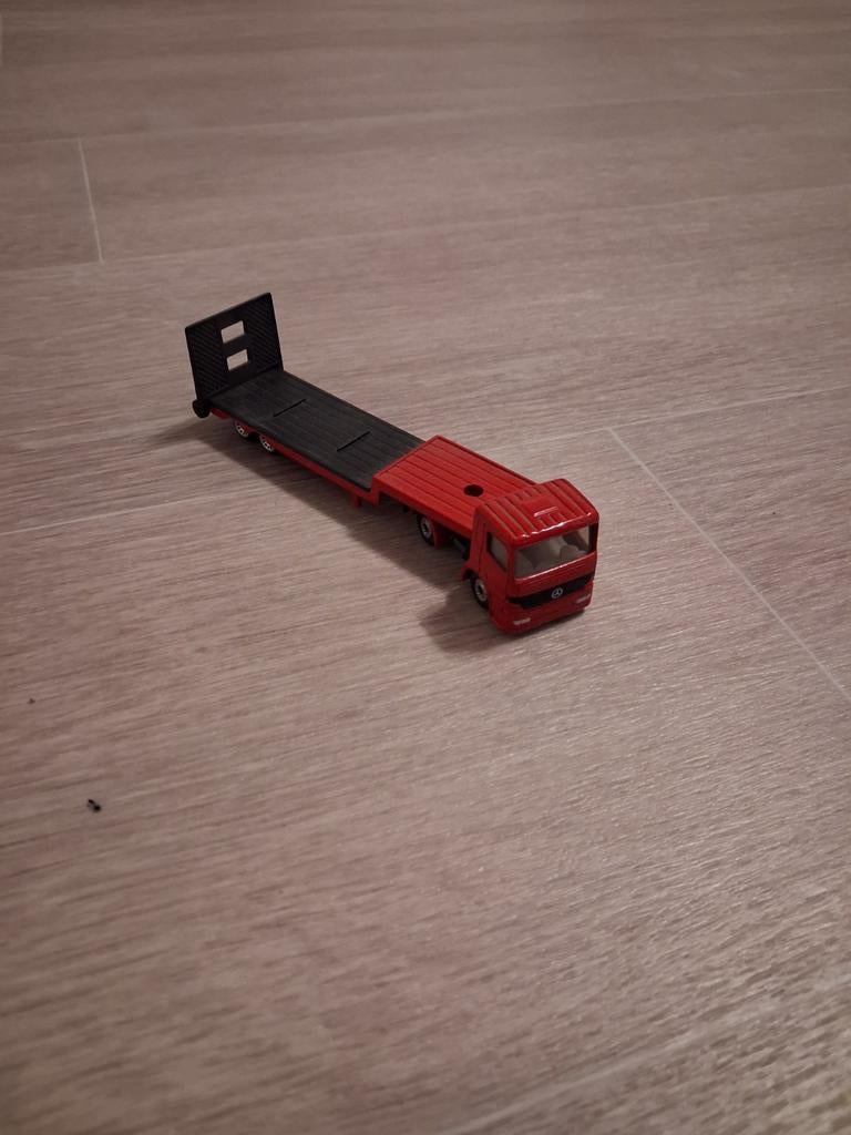 Siku Mercedes-Benz vrachtwagen met dieplader 1:87, Ophalen of Verzenden, Bus of Vrachtwagen, SIKU