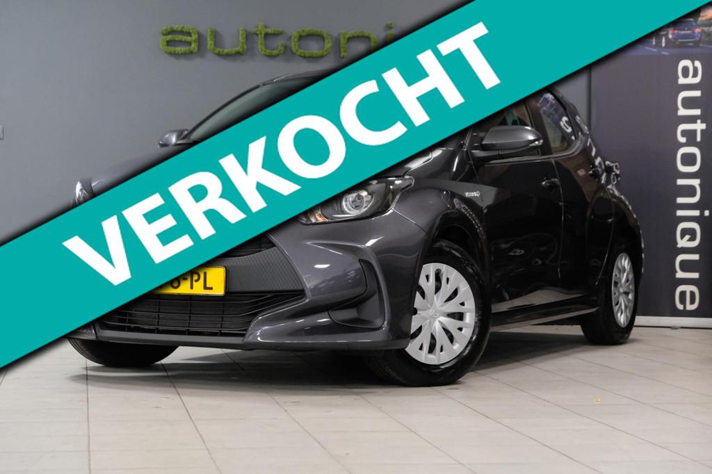 Toyota Yaris 1.5 Hybrid Active automaat 8200km, Gebruikt, 450 kg, 49 €/maand, Bedrijf
