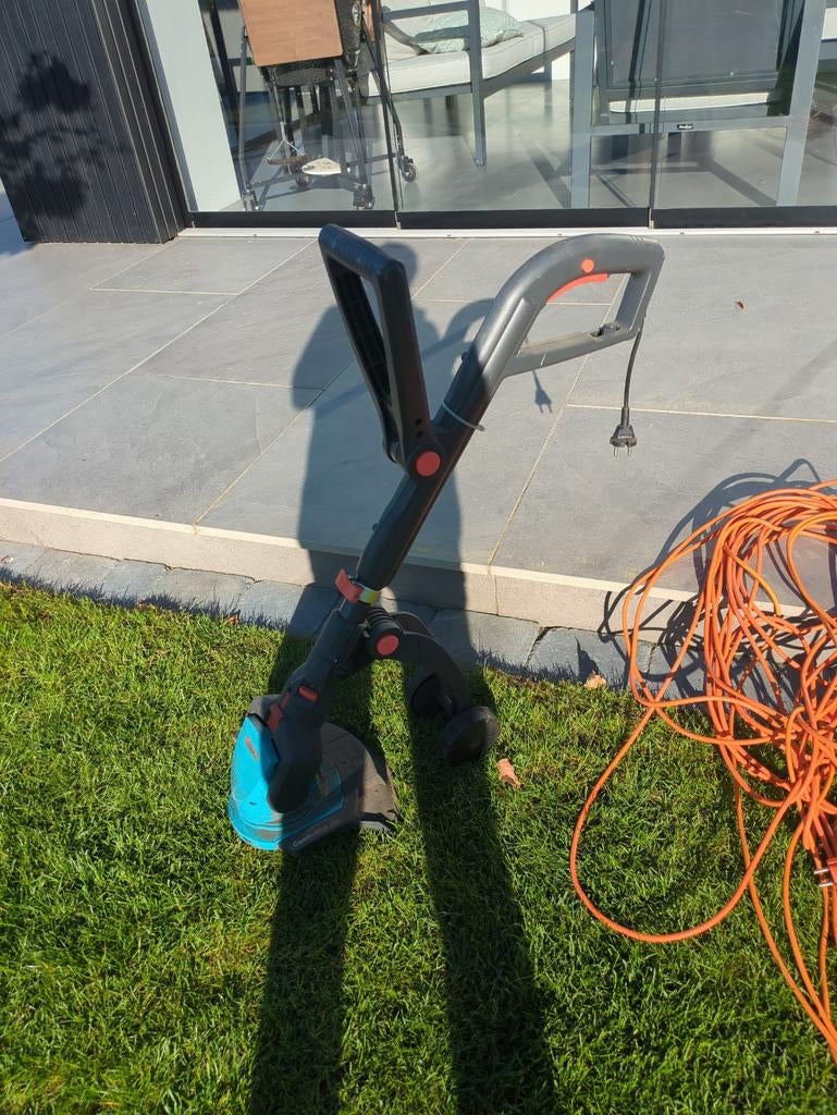 Comfortabele grastrimmer, Gebruikt, Ophalen of Verzenden, 10 tot 30 cm, Elektrisch