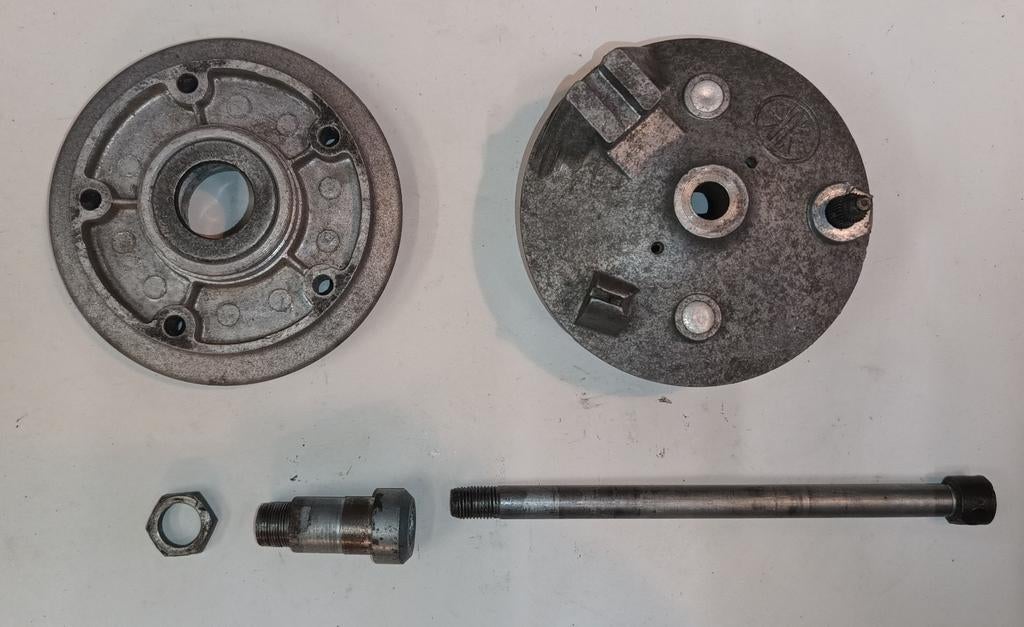 Kreidler remankerplaat, tw drager, achteras, holle as + moer, Fietsen en Brommers, Brommeronderdelen | Kreidler, Ophalen of Verzenden