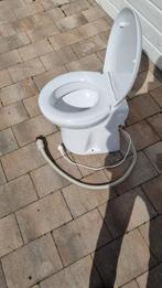 Wit toilet sanibroyeur, Ophalen, Toilet