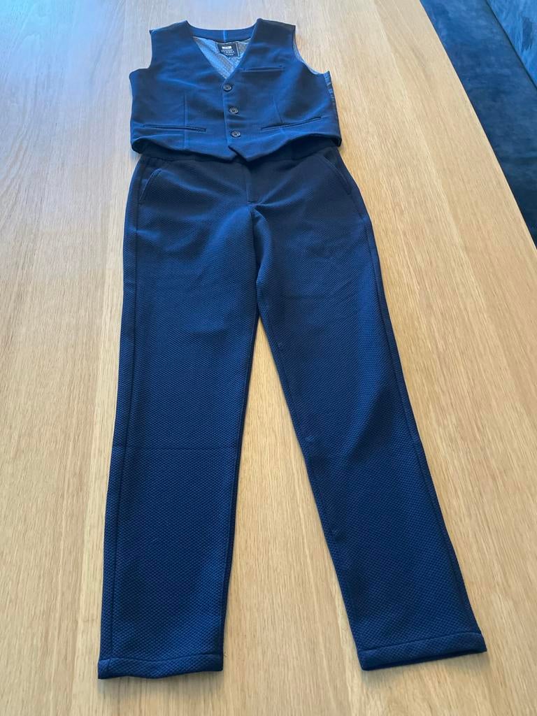 Donkerblauwe pantalon met gilet, Ophalen of Verzenden, Zo goed als nieuw, Jongen, Overige typen