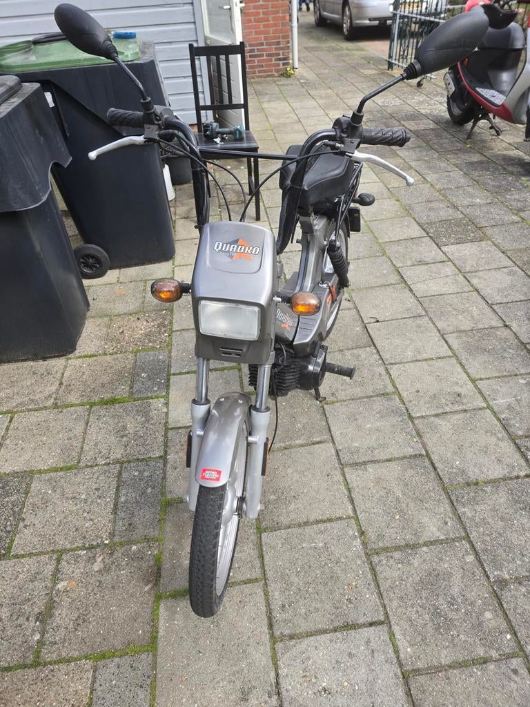 Als nieuwe tomos quadro blauw kenteken, Fietsen en Brommers, Brommers | Tomos, Ophalen of Verzenden, Zo goed als nieuw, Quadro