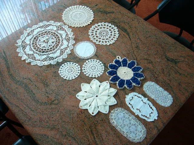 Diverse handgemaakte kleedjes uit de jaren 50 - 60, Antiek en Kunst, Antiek | Kleden en Textiel, Ophalen of Verzenden