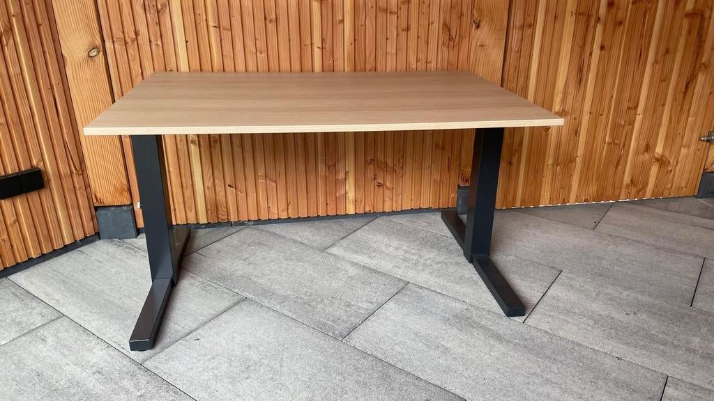 Bureau Gispen, Ophalen of Verzenden