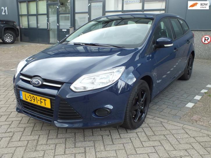 Ford Focus Wagon 1.0 EcoBoost Trend!2013!Airco!Nieuwe Distri, Auto's, Ford, Bedrijf, Te koop, Focus, ABS, Airbags, Airconditioning