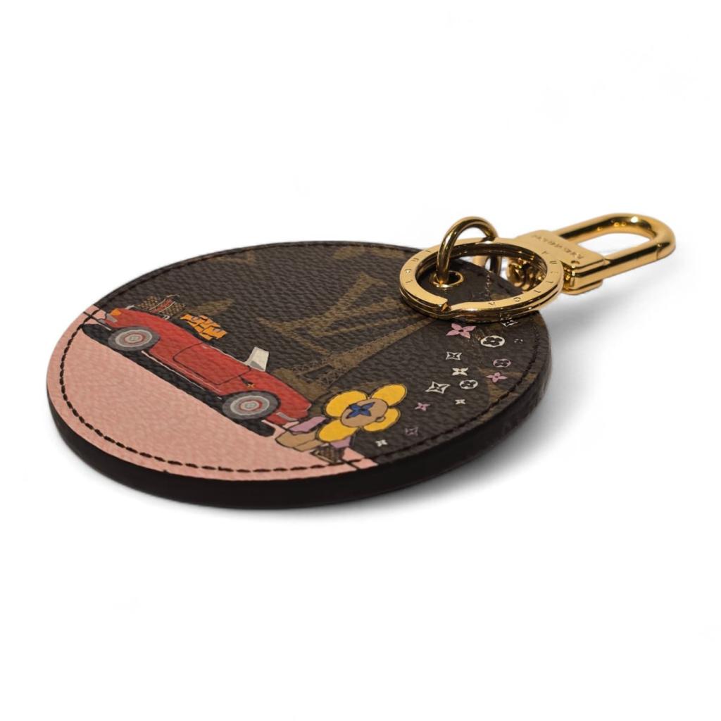 Louis Vuitton Limited M68651 Vivienne Xmas Charm | ZGAN, Louis Vuitton, Zo goed als nieuw, Support@louisvuitton.com, 2 Rue du Pont Neuf
75001 Paris
France
