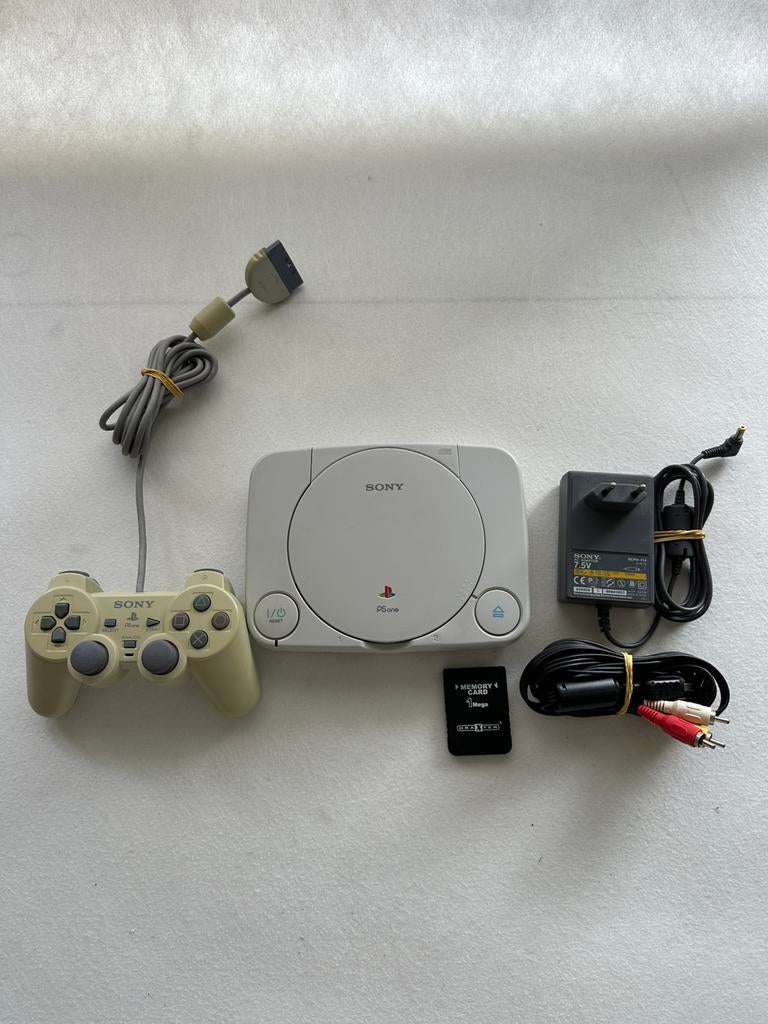 Playstation 1, Ophalen of Verzenden, Zo goed als nieuw, Met 1 controller, Met geheugenkaart