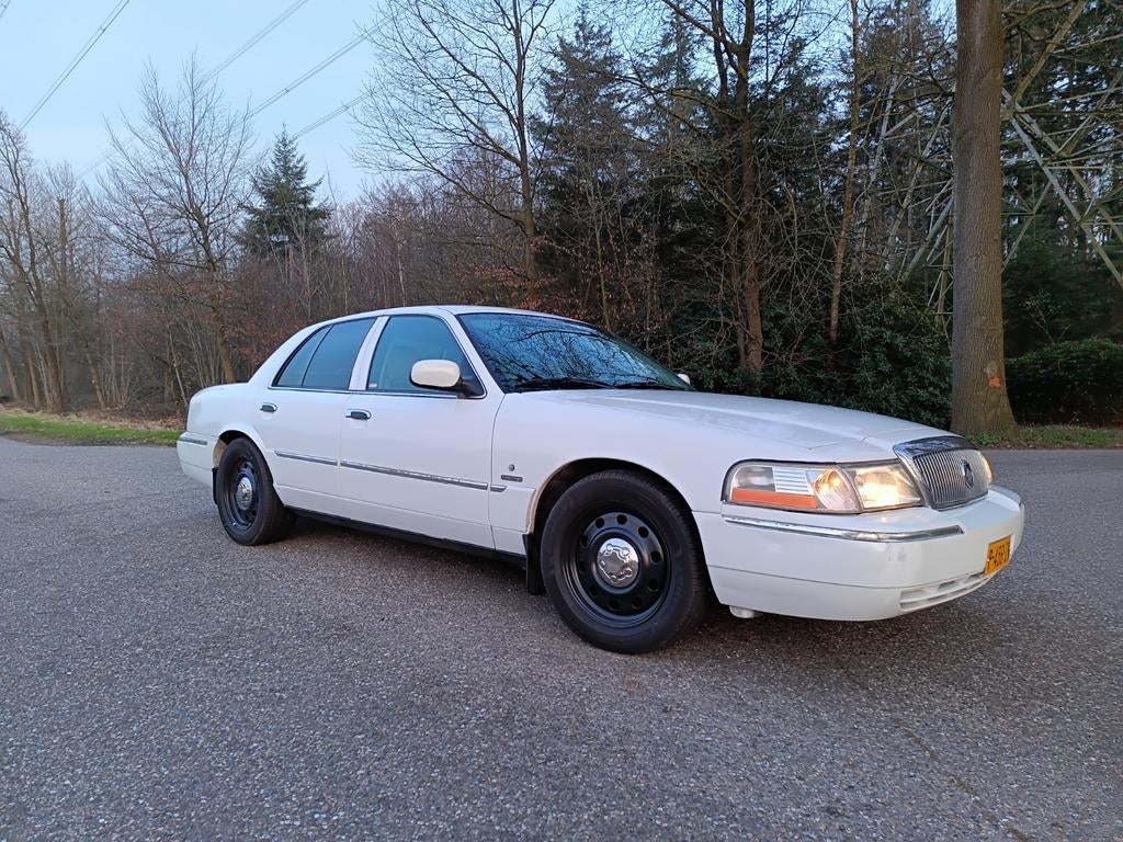 Mercury Grand Marquis 4.6 V8(Ford Crown Victoria) 2004 Wit, Auto's, Mercury, Automaat, Achterwielaandrijving, 8 cilinders, Grand Marquis