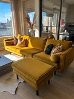 BePure Home Rodeo fluwelen bank + hocker - Oker geel, Ophalen, 250 tot 300 cm, Gebruikt, Driepersoons