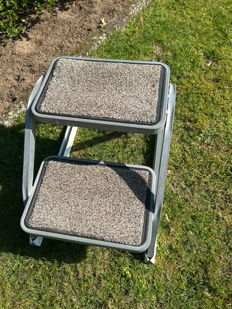 Caravan trapje, Ophalen of Verzenden, Zo goed als nieuw, Campingstoel