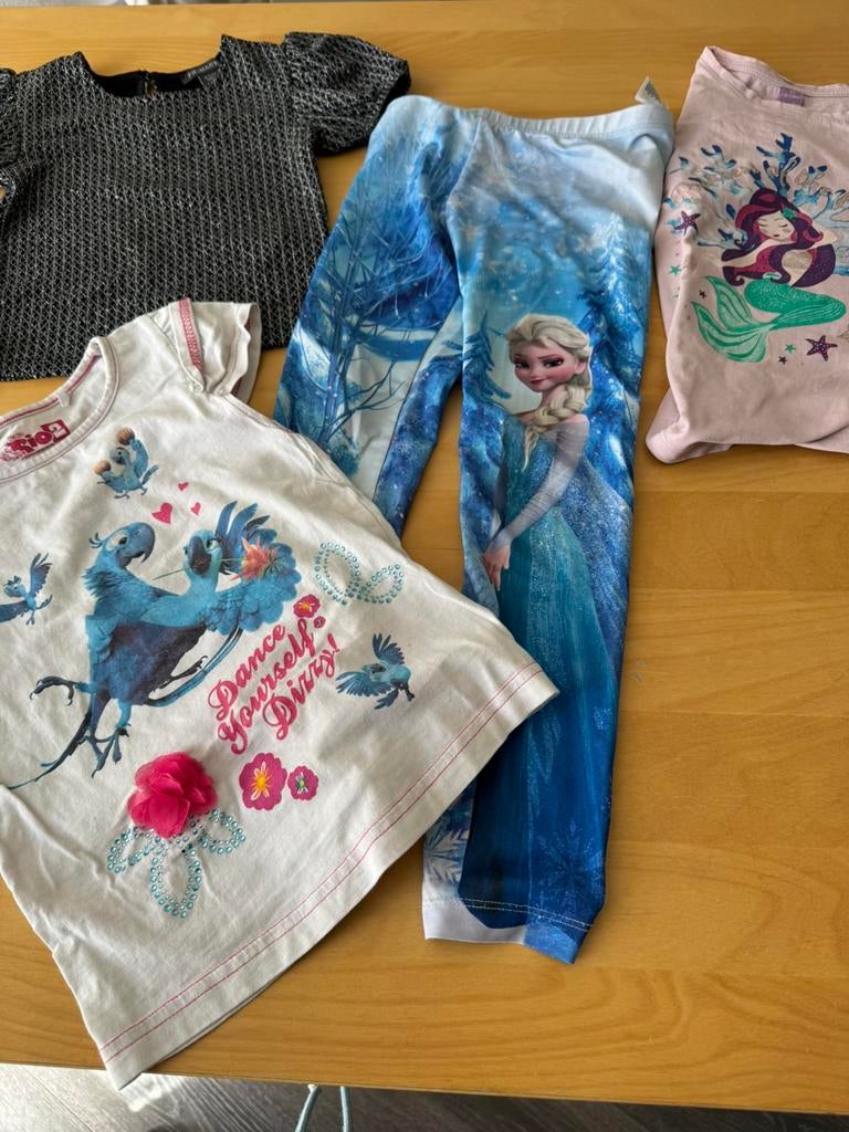 4 stuks voor meisjes , maat 122, Ophalen of Verzenden, Gebruikt, Meisje, Shirt of Longsleeve