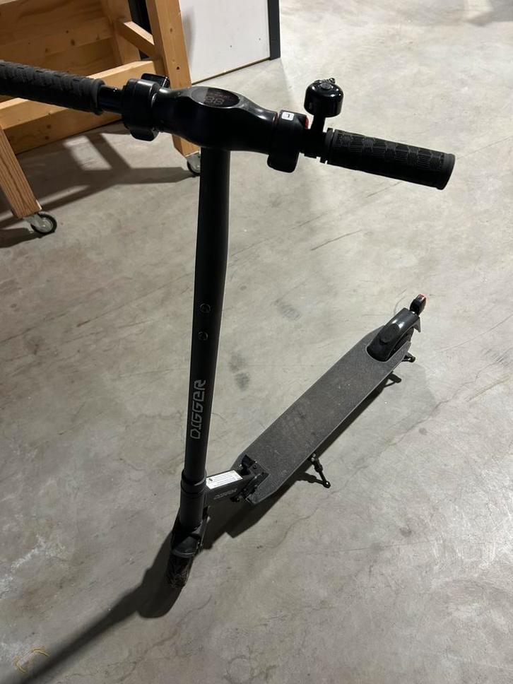 Digger es1 elektrische step. 100% werkend., Fietsen en Brommers, Steps, Zo goed als nieuw, Elektrische step (E-scooter), Ophalen