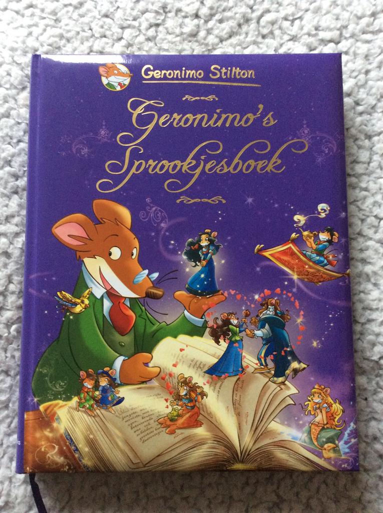 Geronimo’s Sprookjesboek/Geronimo Stilton/De Wakkere Muis, Boeken, Ophalen, Zo goed als nieuw