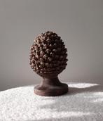 Dennenappel op voet., Ophalen of Verzenden, Zo goed als nieuw