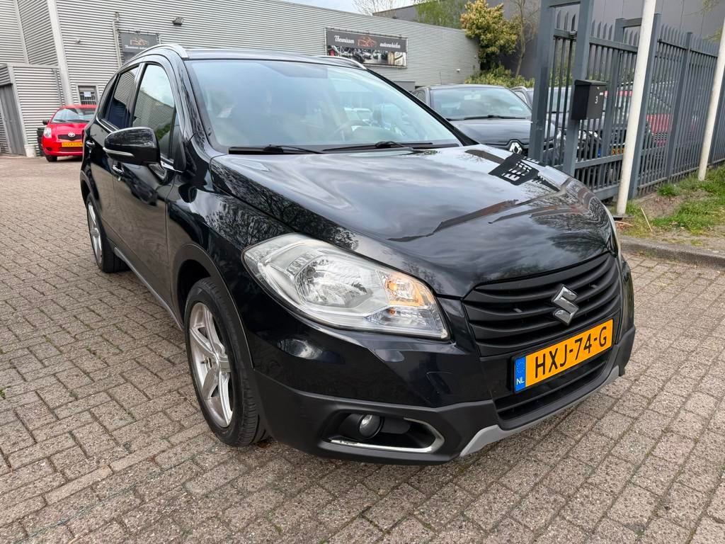 Suzuki SX4 S-Cross 1.6 Exclusive AllGrip 4x4, nwe APK, clima, Auto's, Suzuki, Stof, 4 cilinders, 400 kg, Zwart