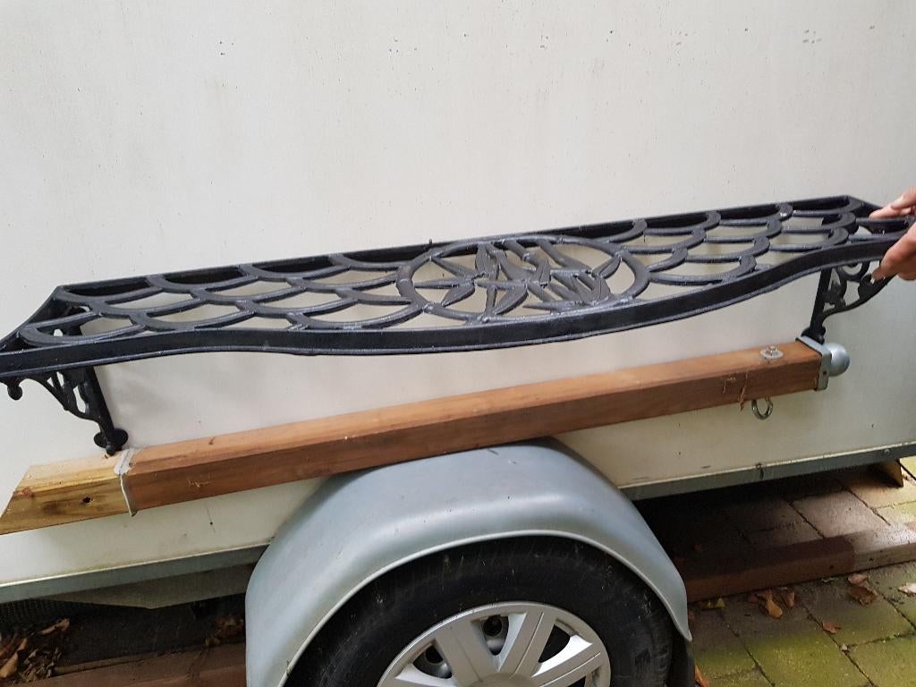 Aparte Gietijzeren wandschap / wandplateau, Ophalen, Zo goed als nieuw