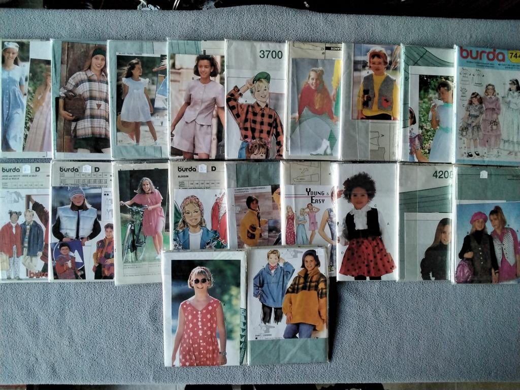 Burda kinder kledingpatronen, Hobby en Vrije tijd, Kledingpatronen, Ophalen of Verzenden, Zo goed als nieuw, Vrouw, Burda