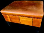 Schapenleren hocker / pouffe / voetenbank + BEZORGING GRATIS, Gebruikt, ., Leer, Ophalen of Verzenden