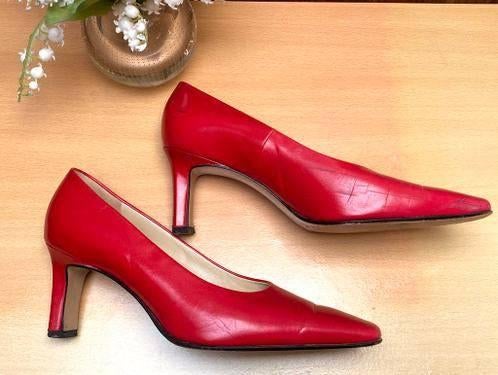 Peter Kaiser rode schoenen maat 37 [DM], Kleding | Dames, Schoenen, Ophalen of Verzenden, Zo goed als nieuw, Schoenen met hoge hakken