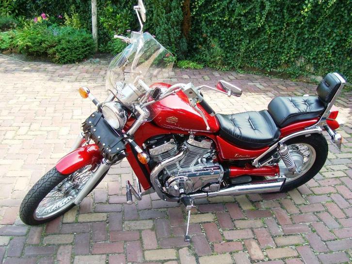 Susuki Intruder 800, Motoren, Motoren | Suzuki, Particulier, Chopper, meer dan 35 kW, 2 cilinders, Motorrijbewijs A, Ophalen