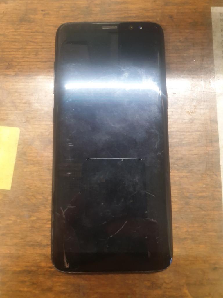 Samsung Galaxy S9 met klein barstje in scherm, Telecommunicatie, Mobiele telefoons | Samsung, Ophalen of Verzenden