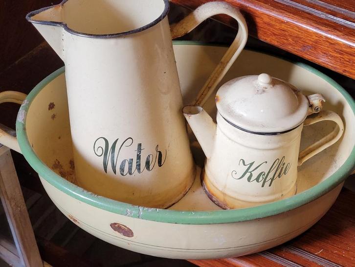 Antieke emaille waskom, waterkan en koffiekan set, Antiek en Kunst, Antiek | Emaille, Ophalen of Verzenden